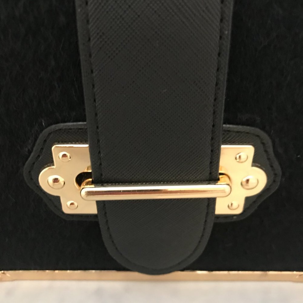 Crossbody with faux cowhide - Picture 2 of 6